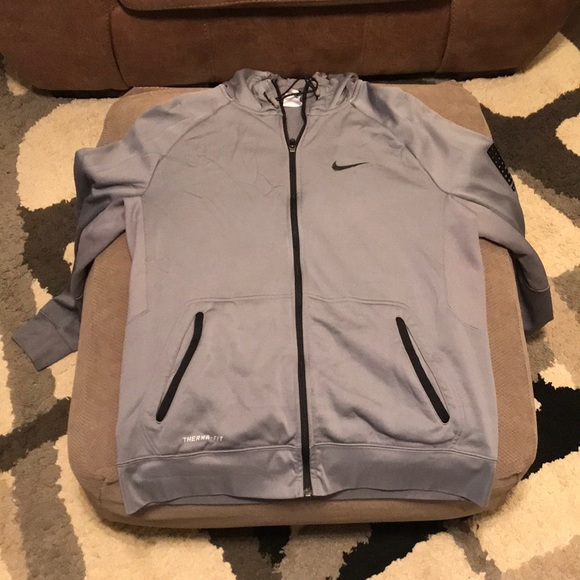 Grey mans Nike jacket - Picture 1 of 5